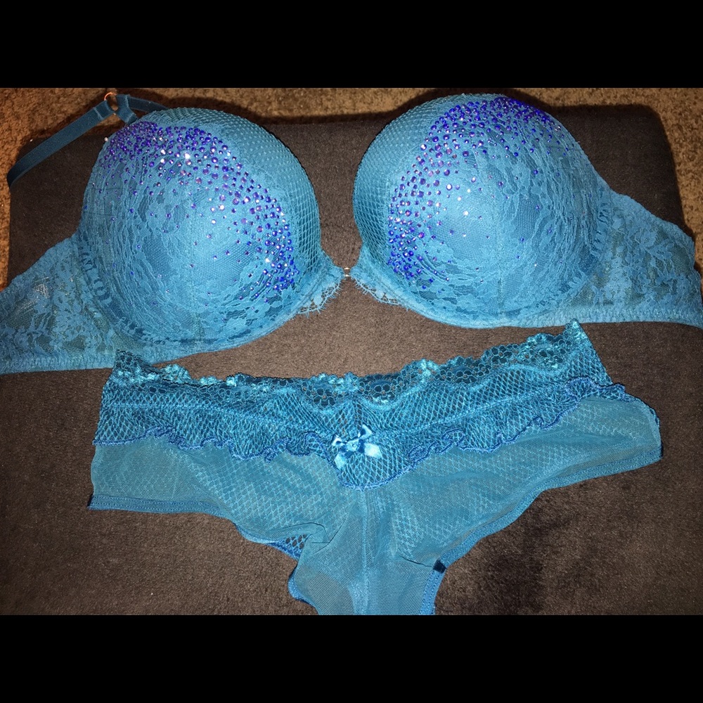 Victoria’s Secret Bra & Panty set
